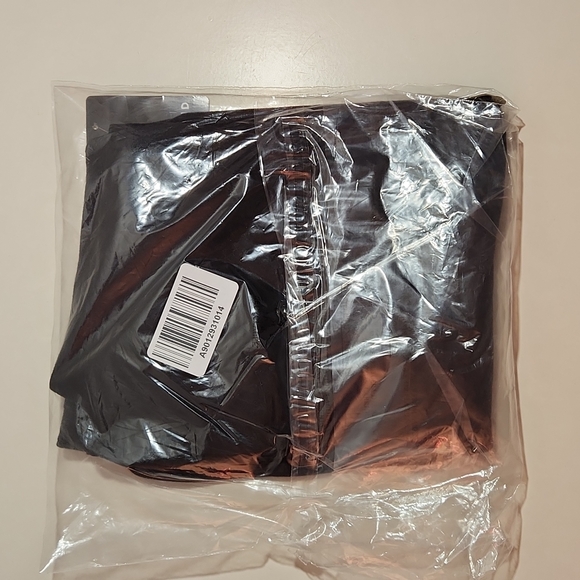 ❤NWT VINTAGE TORRID DESTRUCTED LEGGING - FISHNET MESH BACK SPLIT -  PLUS SIZE - Picture 7 of 10